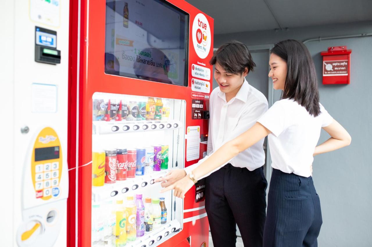 曼谷 Cubic Bangna酒店 外观 照片